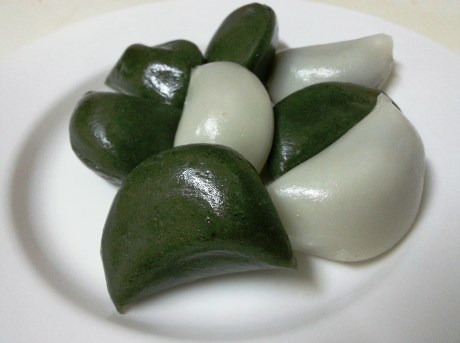 Traditionally, families gather on the eve of Chuseok to make songpyeon, small rice cakes filled with a puree of sesame seeds, chestnuts and sweet red beans. They are usually steamed with a layer of pine needles.