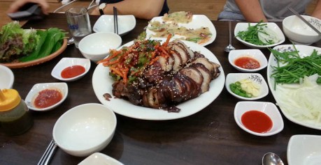 Jokbal, also known as pig's feet. Yes, I ate pig's feet. It doesn't sound appetizing but it was actually pretty good. 